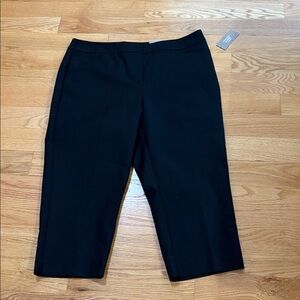 Chico's Fabulously Slimming Black Capri Pants Sz 2.5 NWT